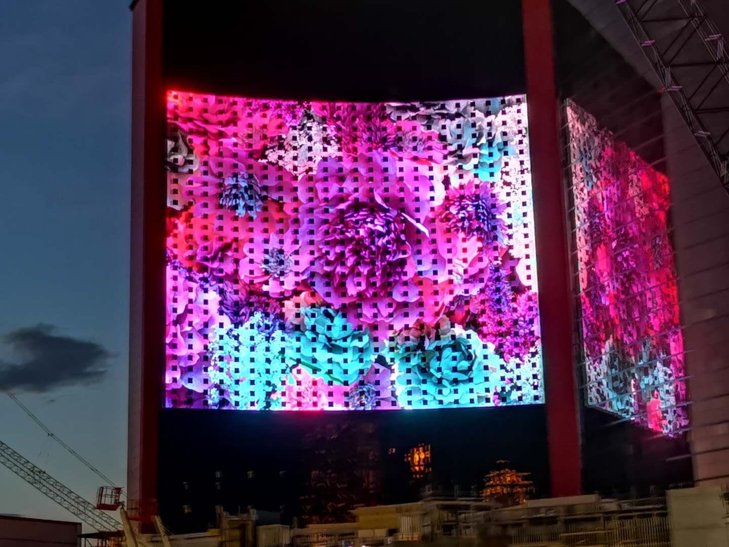 Yaham Optoelectronics Creates 100,000 Square Foot LED Screen for Resorts World Hotel in Las Vegas, NV